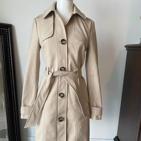 Express Coat - Picture 3 of 8